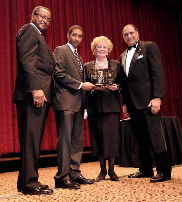 2011_03_02_sub_100-black-men-gala-20_z