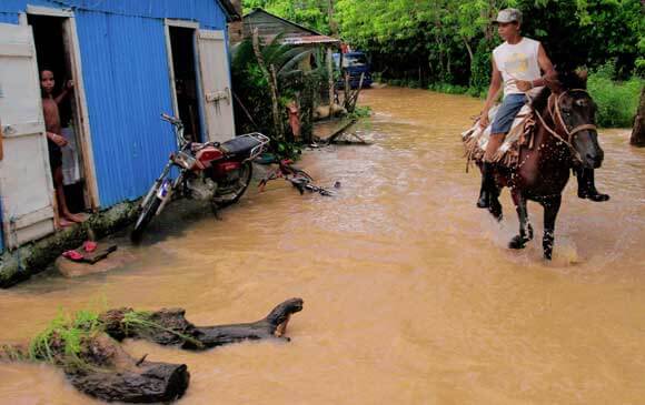 Hurricane Irene heads towards U.S.