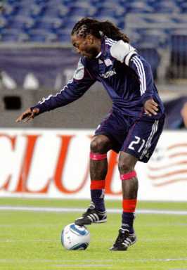 Shalrie Joseph traded to Chivas