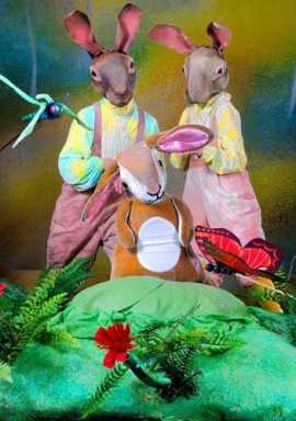 TOY RABBIT COMES ALIVE