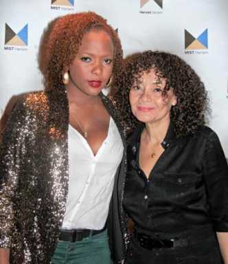 ‘Elza’ opens in a new Harlem theater