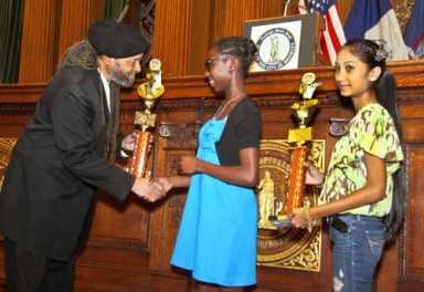 2012 Carnival winners receive their awards|2012 Carnival winners receive their awards