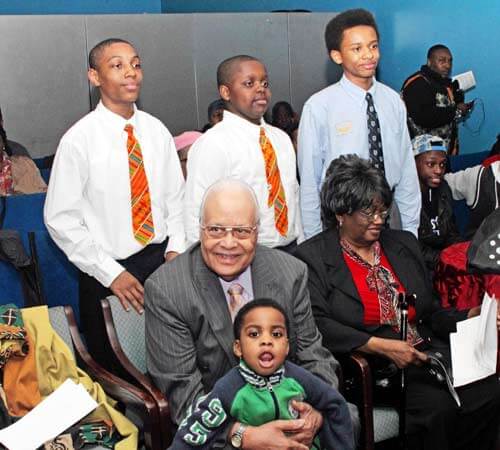 Civil Rights pioneer tells her story to children