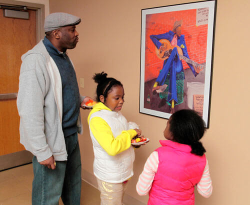 Interfaith uses art, medicine to promote healing