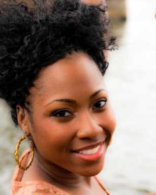 Shola K. Roberts: A dancer who gives back to her community