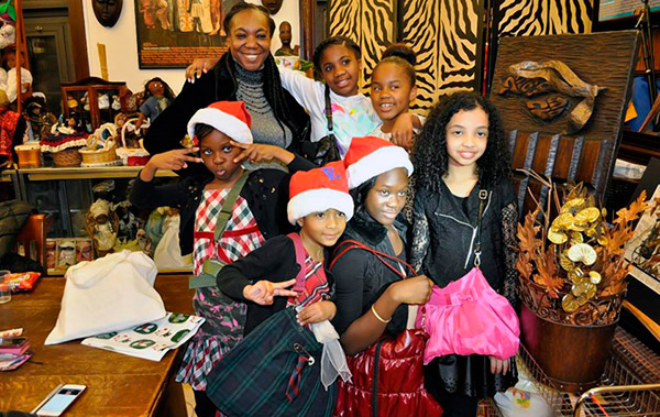 J-Love Christmas Fashion wows Brownsville’s Heritage House|J-Love Christmas Fashion wows Brownsville’s Heritage House