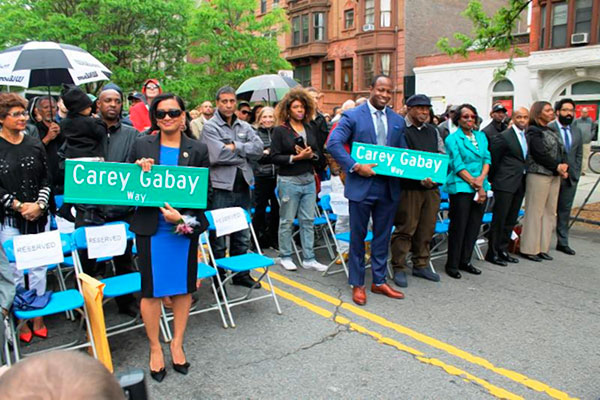 Mayor de Blasio, Cumbo unveil Carey Gabay Way|Mayor de Blasio, Cumbo unveil Carey Gabay Way