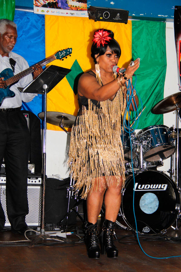 VINCY KAISOS FILL THE AIR|VINCY KAISOS FILL THE AIR