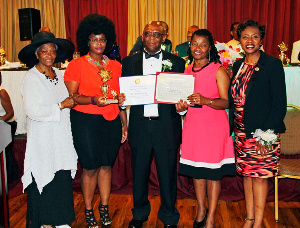 Brooklyn political club honors male leaders|Brooklyn political club honors male leaders