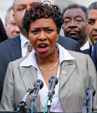 Clarke disappointed with Obama’s non-pardon of Marcus Garvey