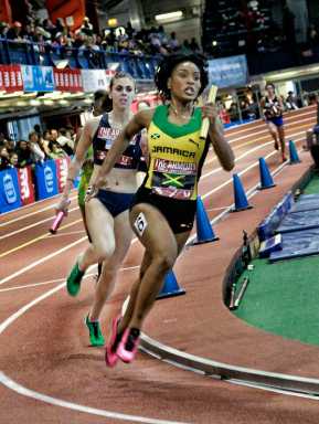 Jamaica beats USA to secure gold in 4 X 200m relay|Jamaica beats USA to secure gold in 4 X 200m relay