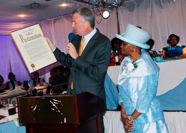 New York mayor honors Una Clarke, democratic group|New York mayor honors Una Clarke, democratic group