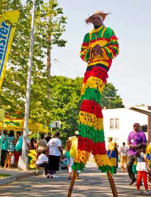 PUPPETS GALORE
