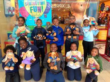 PS 198 kids get opportunity to build bears|PS 198 kids get opportunity to build bears|PS 198 kids get opportunity to build bears