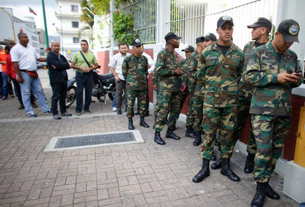 Hungry Venezuelan soldiers robbing Guyanese