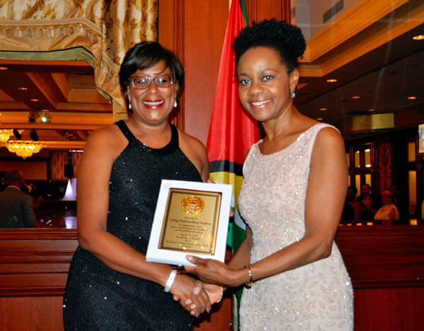 St. Rose’s Alumni USA honors Minister Hughes, Fly Jamaica|St. Rose’s Alumni USA honors Minister Hughes, Fly Jamaica