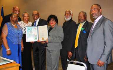Vincy group honors Vincentian, Jamaican at Independence Ball|Vincy group honors Vincentian, Jamaican at Independence Ball|Vincy group honors Vincentian, Jamaican at Independence Ball
