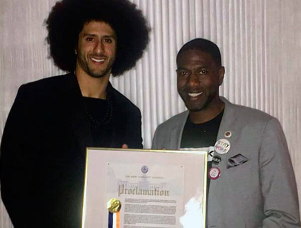 Williams honors Kaepernick with City Council proclamation|Williams honors Kaepernick with City Council proclamation