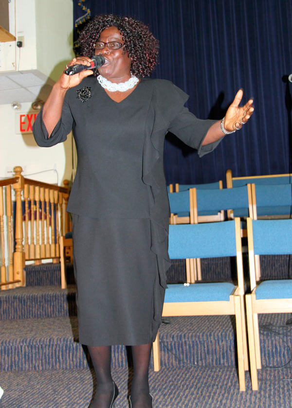 ‘Singing Evangelist’ honored, brings house down