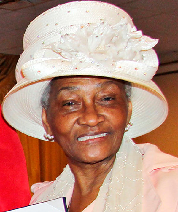 15 receive ‘Women Celebrating Women’ awards|15 receive ‘Women Celebrating Women’ awards