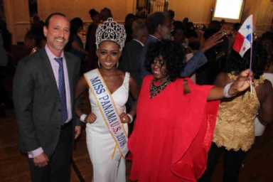 Panamanians score goal of honoring media