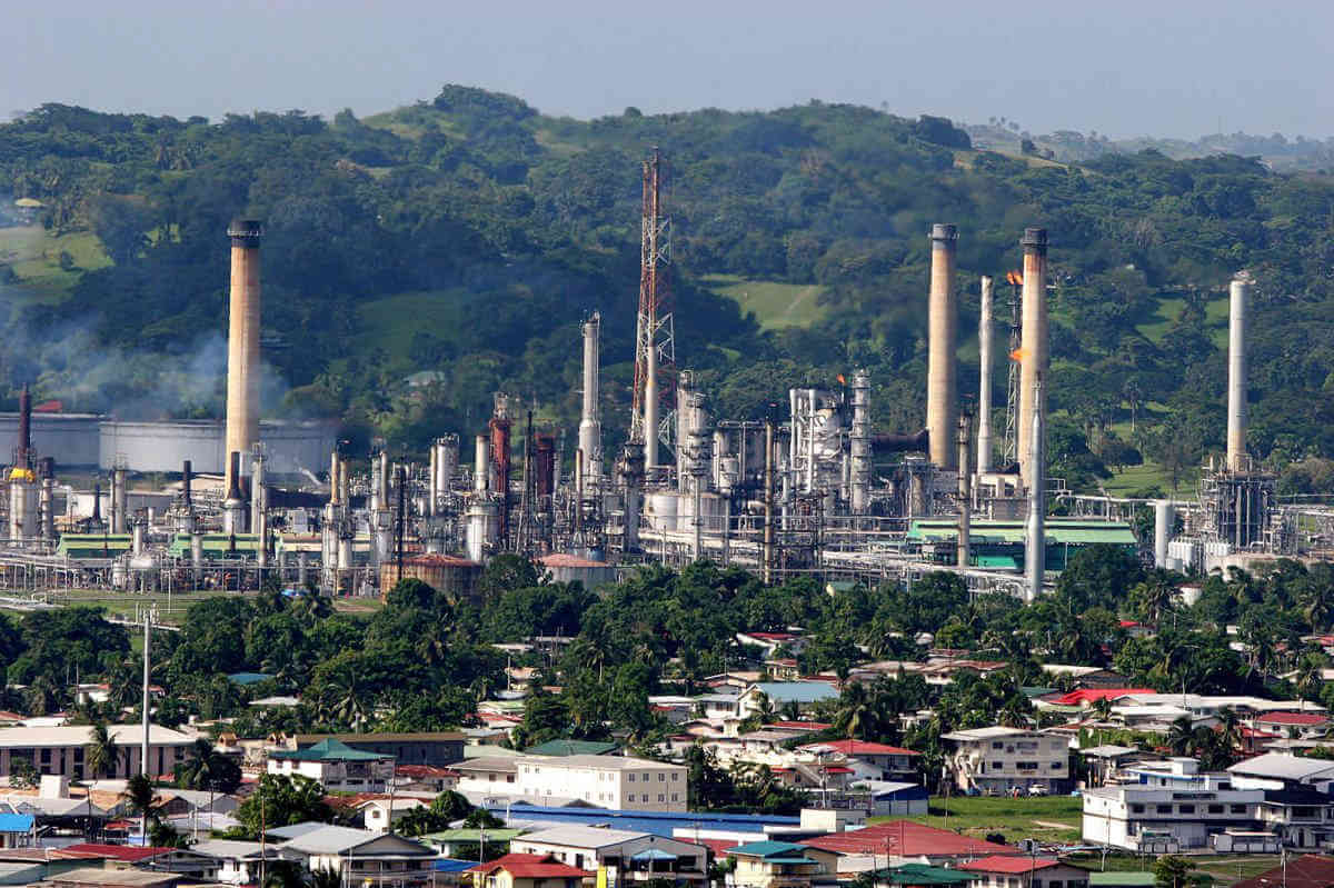 Struggling Trinidad closes major oil refinery