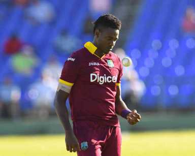 Beaton cleared by ICC to resume bowling