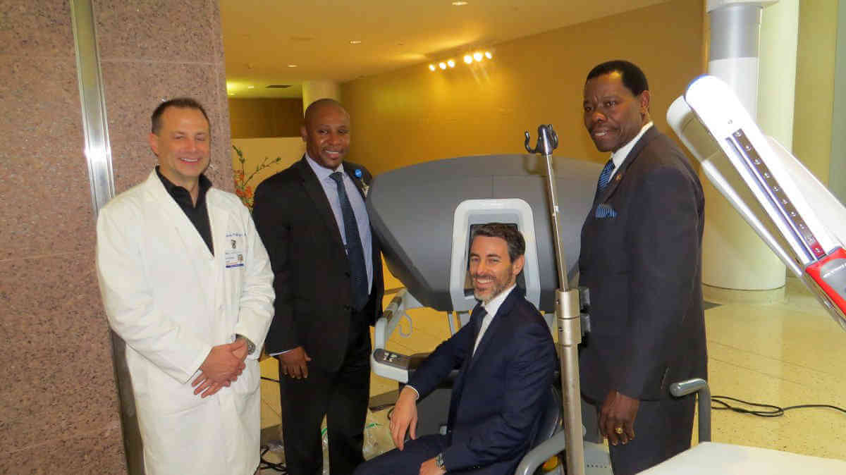 Kings County Hospital showcases robotic surgical system