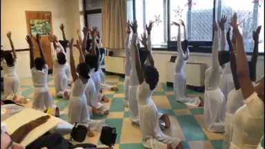 Professional dancer creates generous school program|Professional dancer creates generous school program