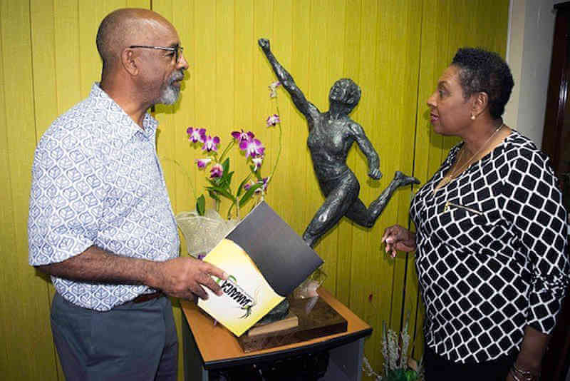 Jamaican sculptor to create MLK Jr. monument|Jamaican sculptor to create MLK Jr. monument