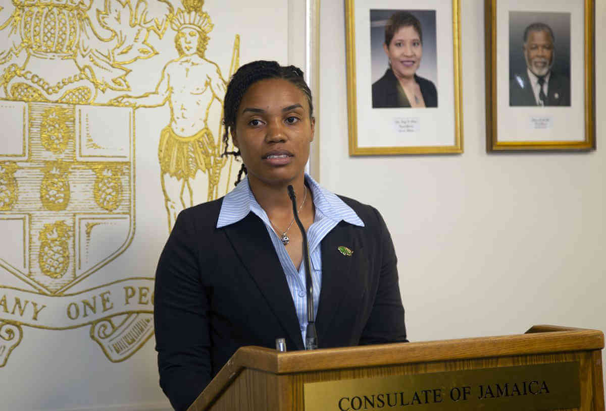 Perry, Comrie honor Reggae Girl Nicole McClure|Perry, Comrie honor Reggae Girl Nicole McClure|Perry, Comrie honor Reggae Girl Nicole McClure