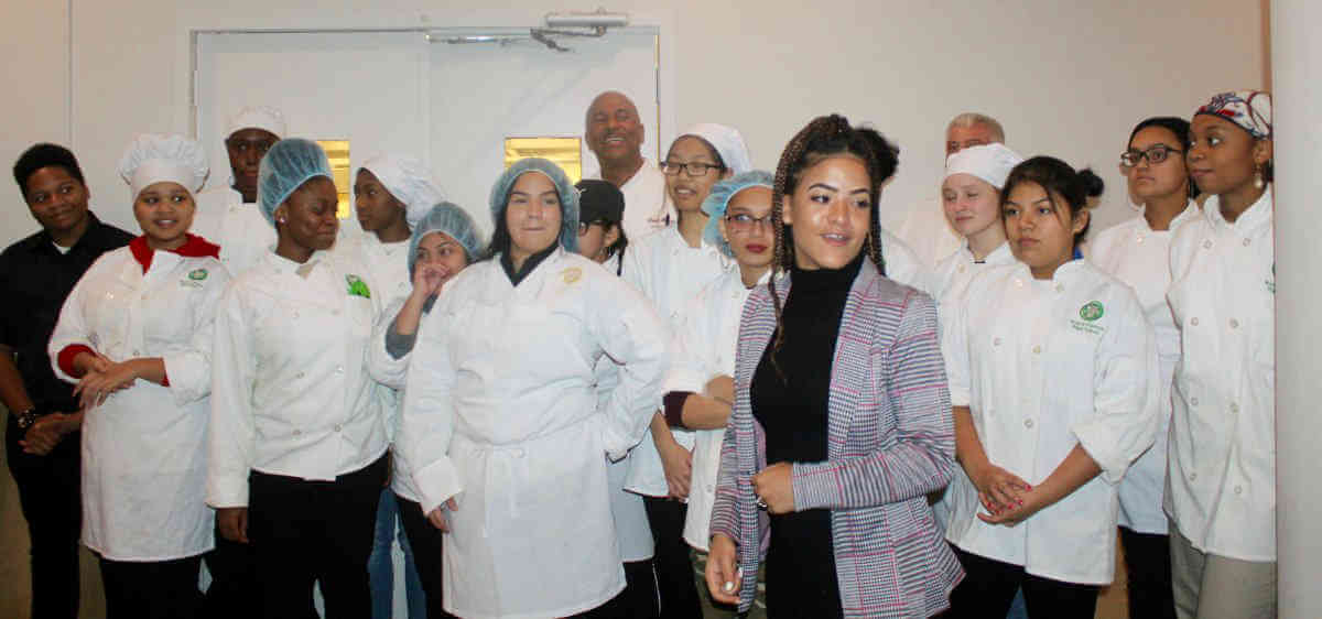 Students serve Caribbean cuisine at industry showcase