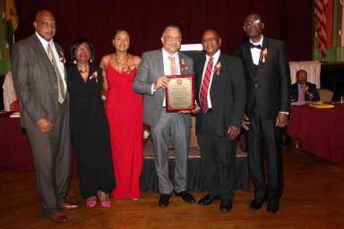 Vincy ex-teachers honor community activist|Vincy ex-teachers honor community activist