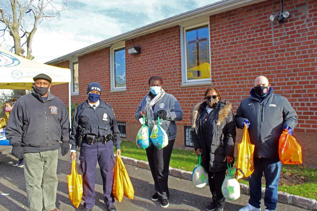 thanksgiving-turkey-distribution-11-27-2020-tc-cl01