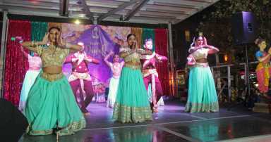 happy-diwali-queens-2021-10-29-tc-cl02
