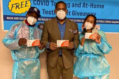 parker-distributes-covid-test-kits-2022-02-11-tc-cl01