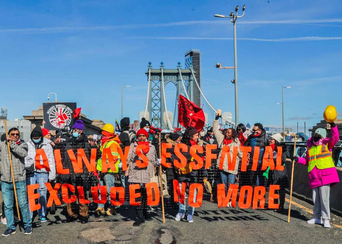 excluded-workers-protest-2022-03-11-nk-cl01