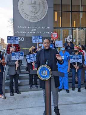 myrie-rallies-to-save-downstate-hospital-2022-03-31-nk-cl01
