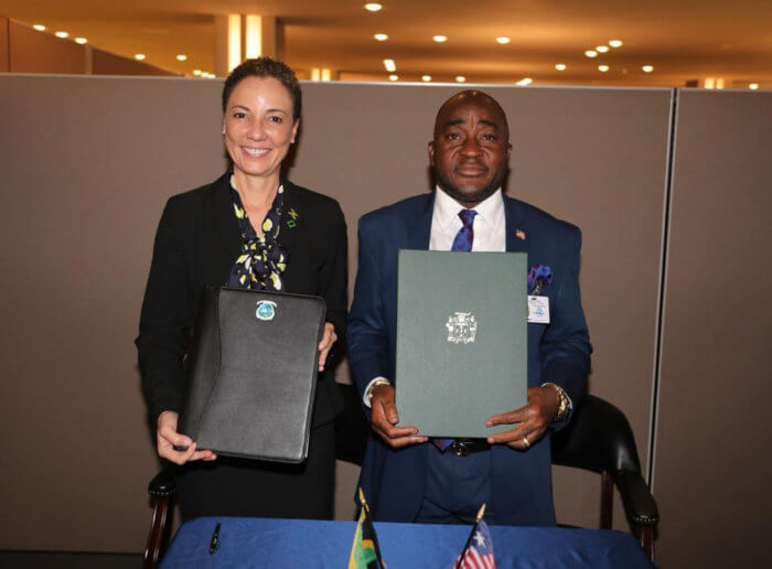 Jamaica's Minister of Foreign Affairs and Foreign Trade Kamina Johnson Smith (left) and Minister of Foreign Affairs for Liberia, Dee-Maxwell Saah Kemayah Sr.