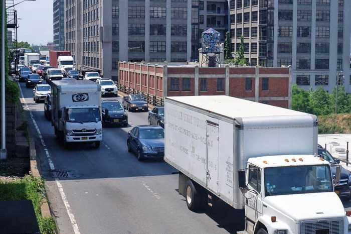 Traffic on the BQE in Brooklyn Heights.