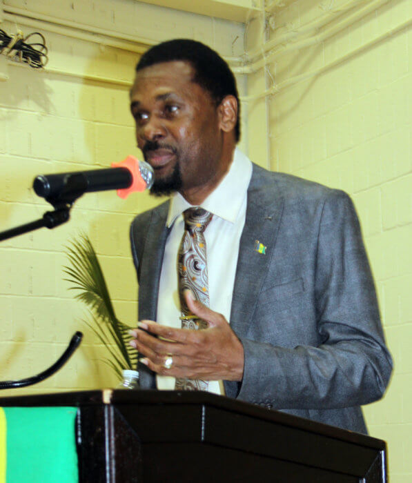 SVG Consul General Rondy McIntosh addresses townhall meeting.