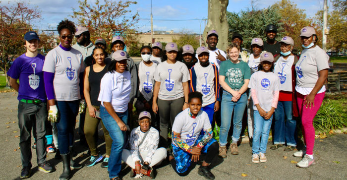 Volunteers who participated in the My Park Day in Seaview Park, Canarsie, Brooklyn, pose for the camera after a well-deserved planting of tulip and daffodil bulbs for a spring bloom. They included Adam Blachly, Jennifer Viechweg Horsford, Narsha Campbell, Anita Coley, (eighth from left) Karley Chamblee, Brooklyn Outreach Coordinator, Partnerships for Parks. 