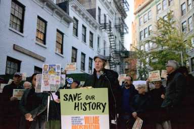 Executive Director Andrew Berman addresses the protesters.