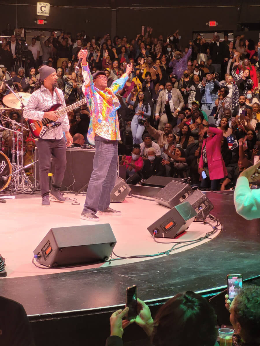 Lovers Rock King Beres Hammond was overwhelmed by the outpouring of love fans showered him with at the conclusion of his historic performance at the NYCB concert in Long Island.