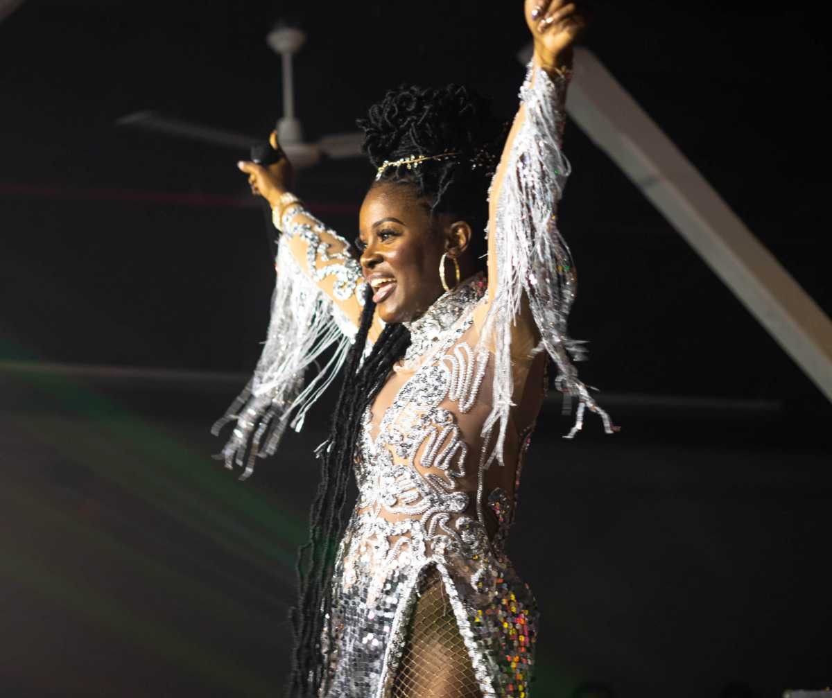 Tynie performing live at Queendom.