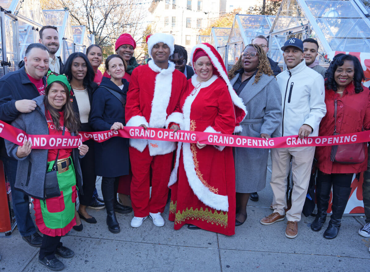 From left back row: Bill Stomp, Wells Fargo; Daniel McPhee, Executive Director, Urban Design Forum; Krissy Moore, Sr. VP, Wells Fargo; Catherine Domenech, VP, Wells Fargo; Moshood Model; Devonte Deshong, Bed-Stuy Gateway BID; John Sloan, Buro Happold; Trevor Reynolds, Buro Happold, NYC; Wanda, Saez, Wells Fargo; Deborah Marton, Van Alen; Chi Osse, NYC Councilman; Dale Charles, Executive Director, Bed Stuy Gateway BID, Blondel Pinnick, CEO, Bedford- Stuyvesant Restoration Corporation; Hakeem Jeffries, US Congressman; Joyce Turner, Chair, Bed-Stuy Gateway BID Board of Directors. 
