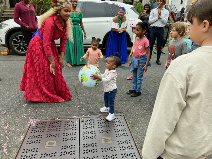 Kids interact with the actors of Brooklyn’s Brave New World Repertory Theatre.