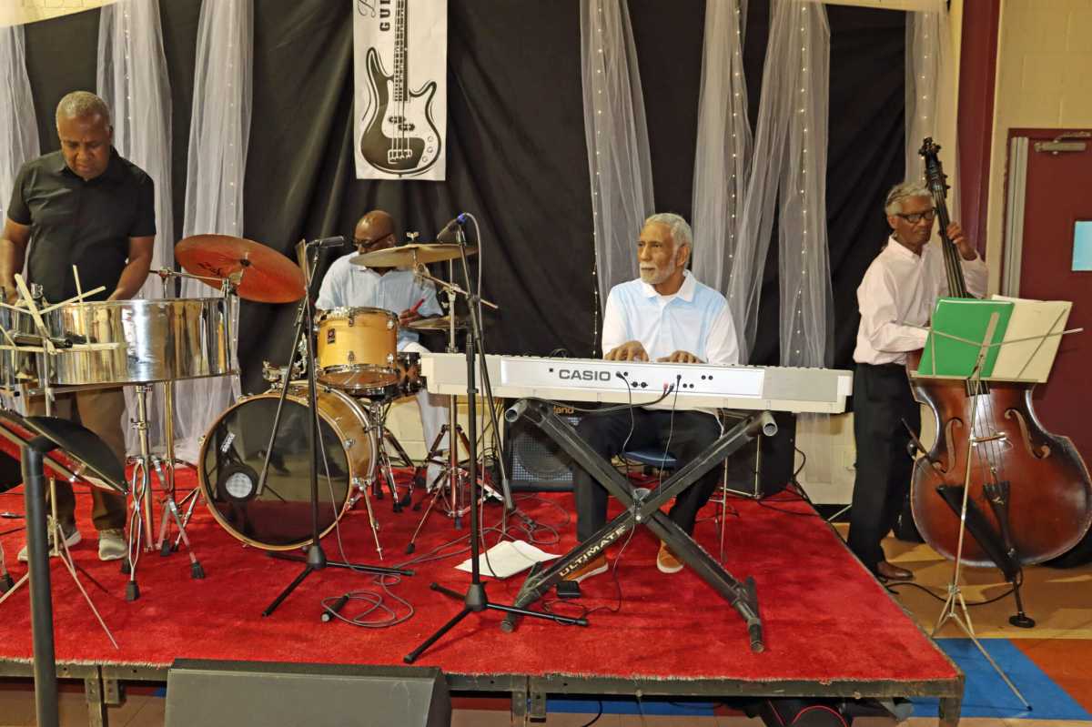 Frankie McIntosh on keyboards with International Friends.