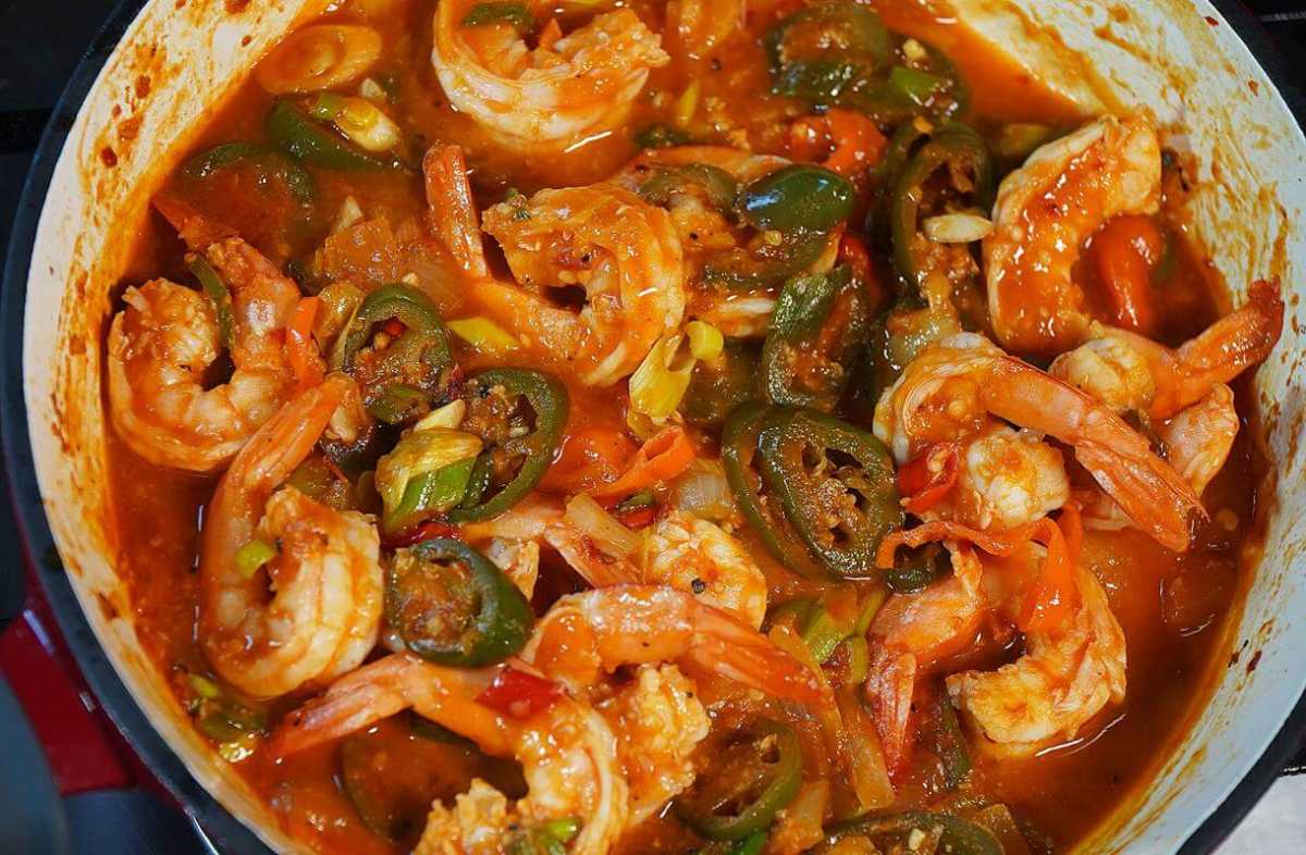 Easy, flavorful Saucy Pepper Shrimp Recipe.
