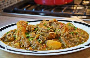 Easy and Delicious Curry Lamb with Potato and Chickpeas Recipe.